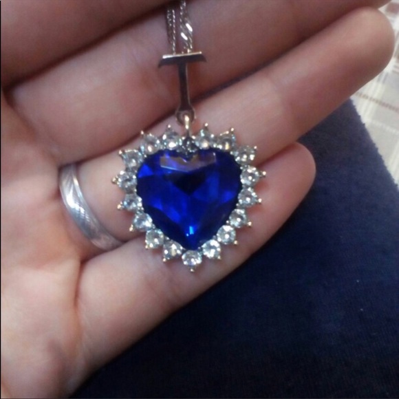 Fashion necklace - Picture 2 of 2